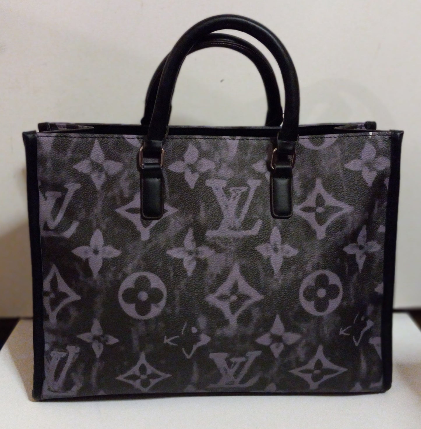 Preloved Louis Vuitton Graffiti Large Tote Bag w/ Top Zipper