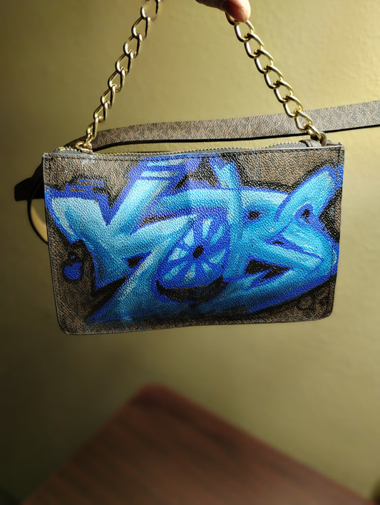 Michael Kors Graffiti Womens Fanny Pack w/a belt & Gold chain